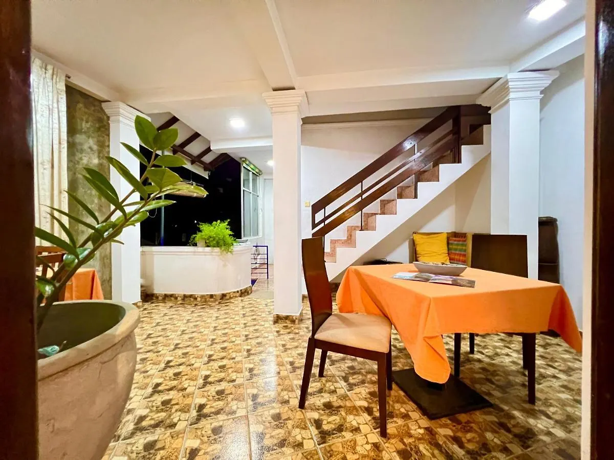 Konukevi The Backpack By Dorset Otel Negombo